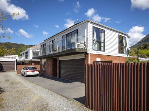 88A Broadway, Picton