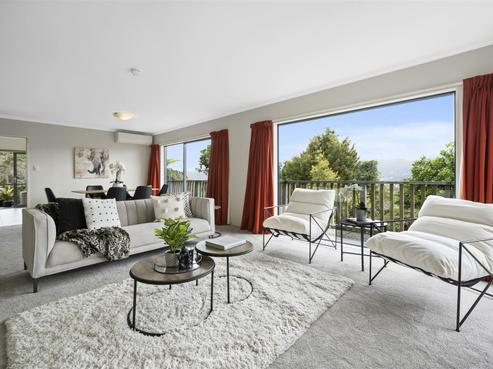 5 Corrondella Grove, Belmont