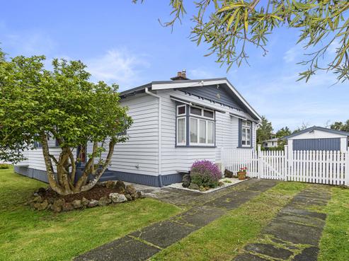 20 Dinniss Avenue, Regent