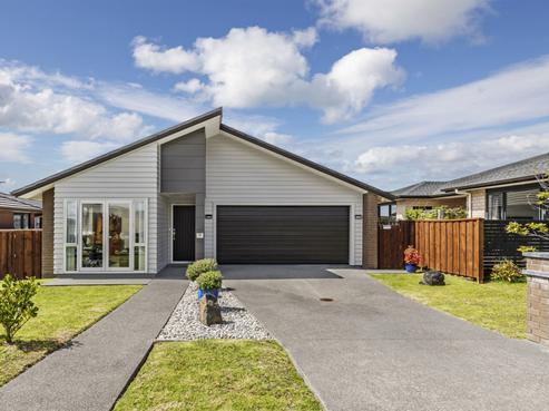 11 Orchard Terrace, Riverhead