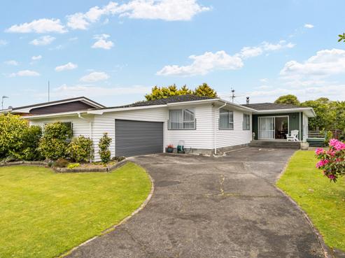 3 Toledo Grove, Totara Park