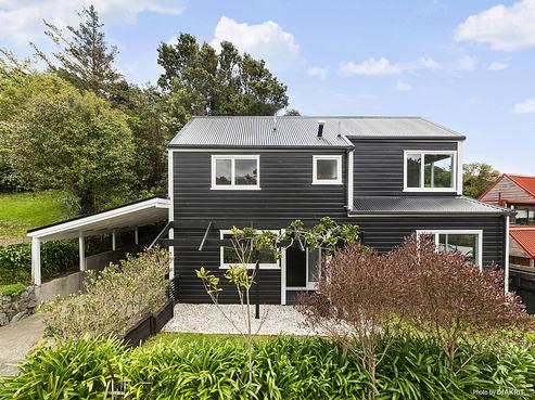 10 Chartwell Drive, Crofton Downs