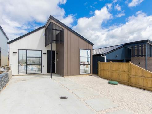 18 Morus Road, Massey