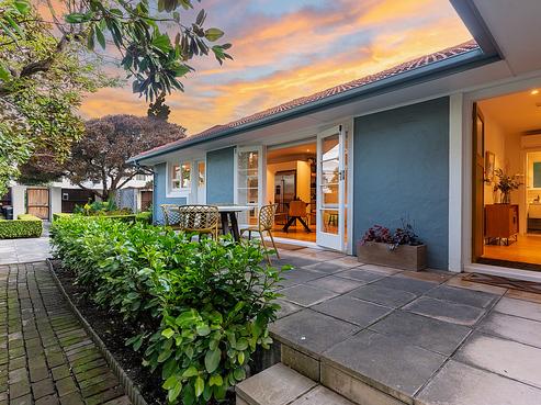 8 Burgess Street, Sumner