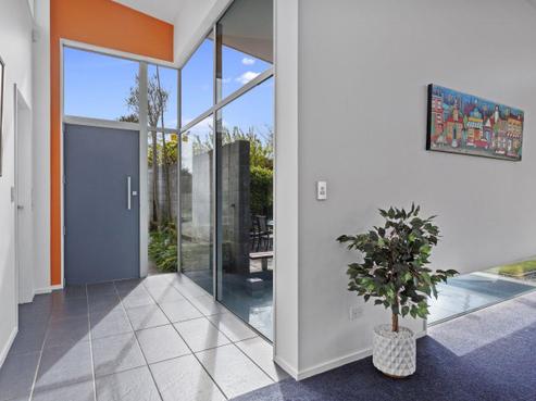 2A Stopforth Street, Woodend
