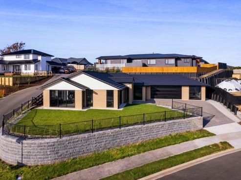 7 Francis Douglas Drive, Westown