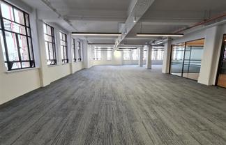 Savills - Refurbished Suite in Landmark