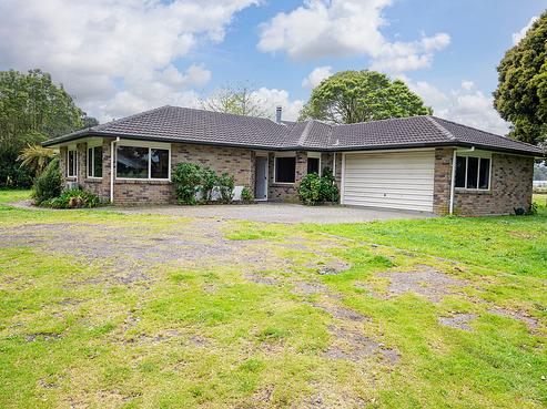210D Logan Road, Buckland