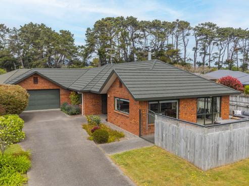 122 Weggery Drive, Waikanae Beach