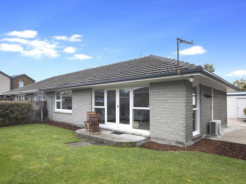 2 Redbridge Lane, Sydenham