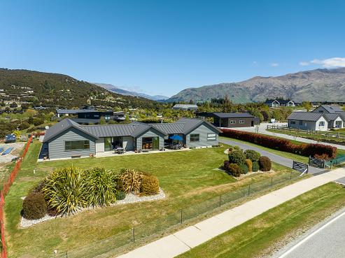 4 Nokomai Street, Wanaka