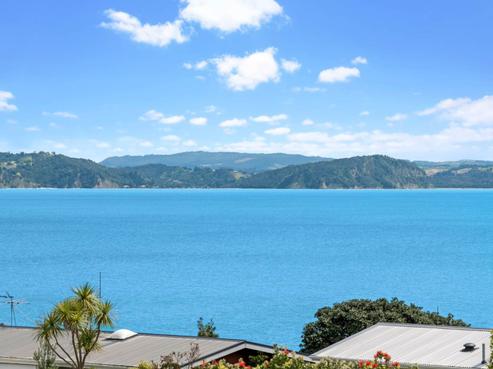 31B Pacific Parade, Army Bay