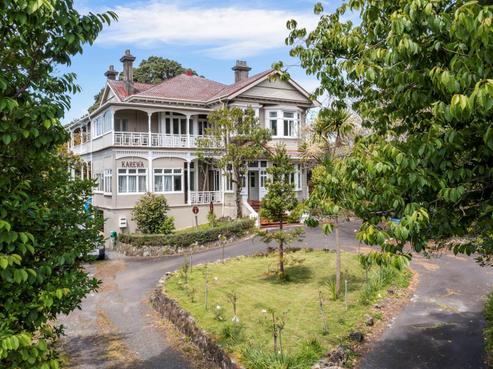 40 Mountain Road, Epsom