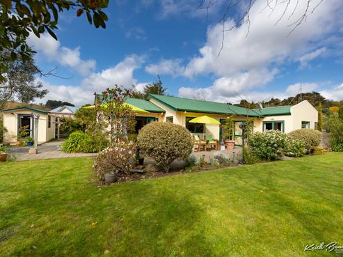 16 Carlow Grove, Birchville