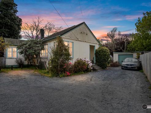 1248 High Street, Taita