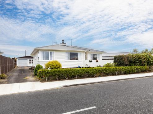 24 Pamu Place, Waitara