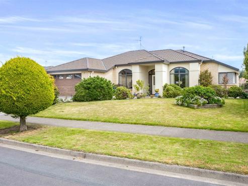 166 Milne Drive, Paraparaumu