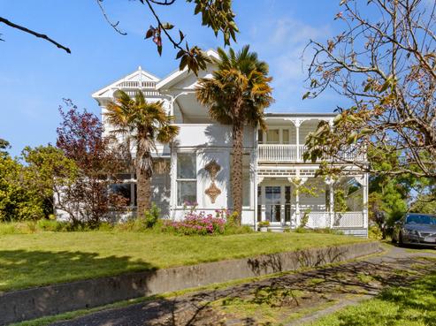 9 Hukarere Road, Napier Hill