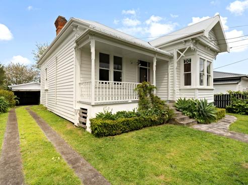 28 Leslie Avenue, Sandringham