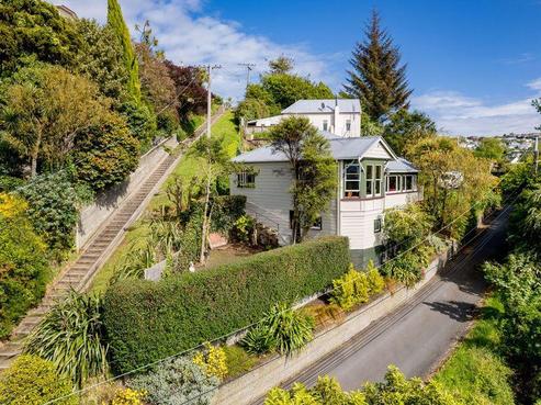 14 Carson Street, Mornington
