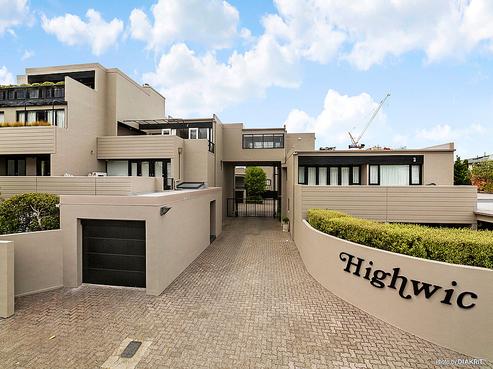 15/32 Hobson Street, Thorndon