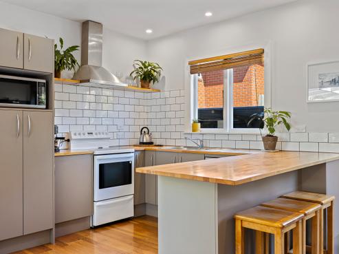 14 Deyell Crescent, Sydenham