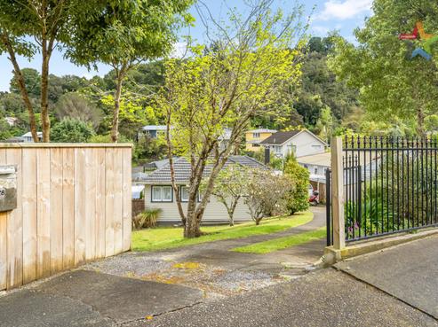 28 Lowry Crescent, Stokes Valley