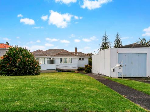 1/4 Napoleon Avenue, Milford