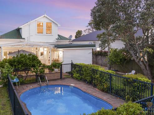 7 Tui Glen Road, Birkenhead