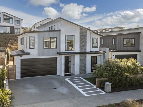 8 Tawatawa Street, Long Bay