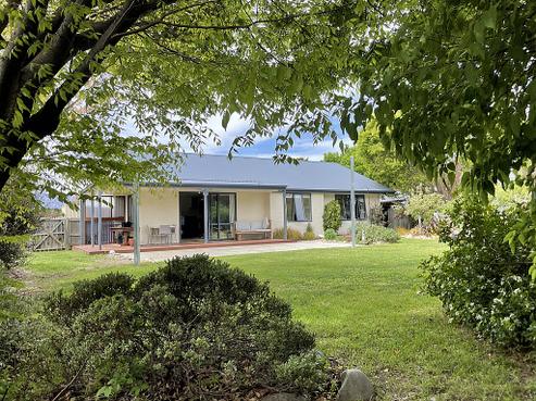 44 Frye Crescent, Albert Town