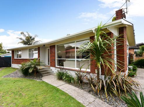 69 Bruce Avenue, Glenview