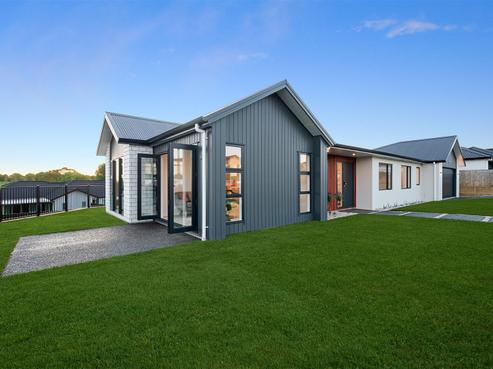 2 Waikaka Place, Rototuna North