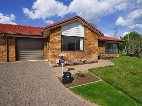 95 Grosvenor Gardens, Flagstaff