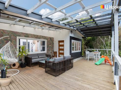 10 White Road, Waitati