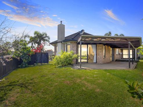 8 Phoenicia Court, The Gardens