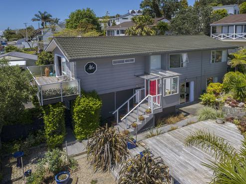 18 Gledstane Road, Stanmore Bay