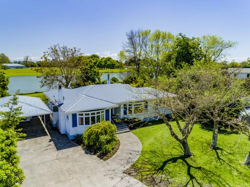 188 Main Road, Clive