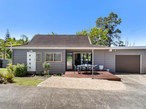 1/68 Ayton Drive, Totara Vale