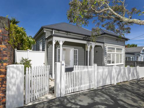 31 Mozeley Avenue, Devonport