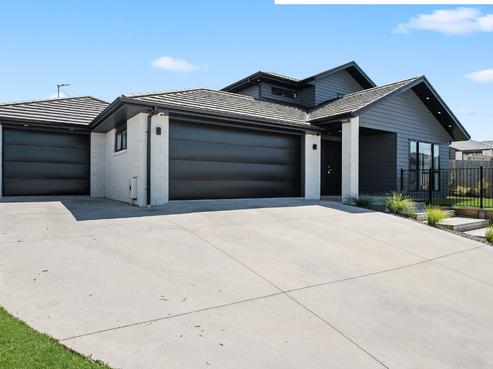 11 Paiaka Place, Rototuna North