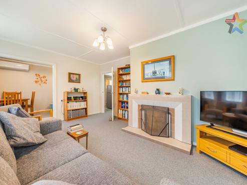 38 Hunter Street, Taita