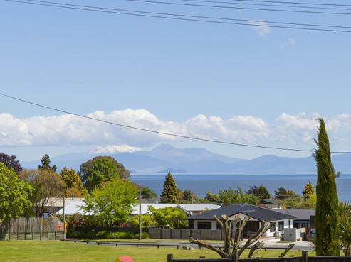 2 Rokino Road, Taupo