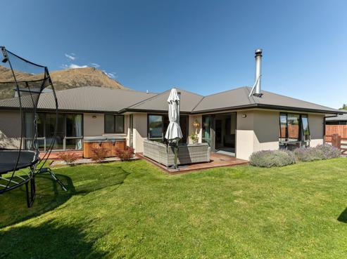 8 Ada Place, Lake Hayes Estate