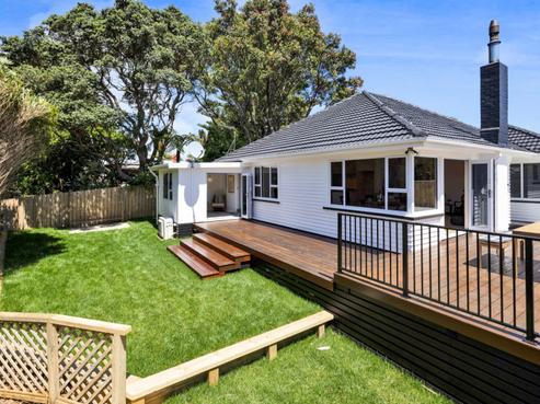 1/137B Seaview Road, Westown
