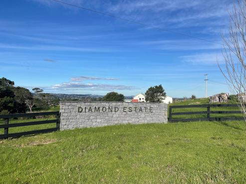 65 Diamond Lane, Riverhead