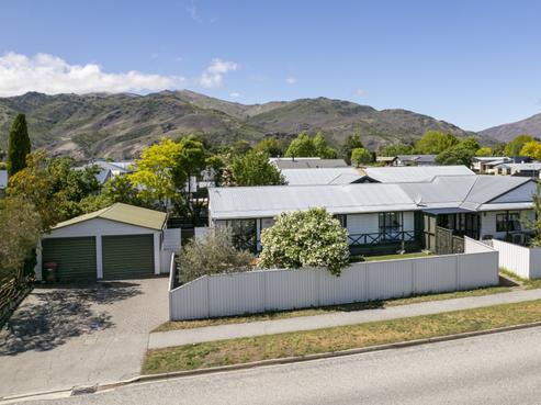 68 Barry Avenue, Cromwell