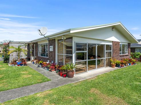 8 Cypress Gardens Place, Onerahi