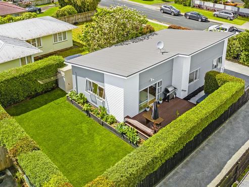 30 Waipani Road, Te Atatu Peninsula