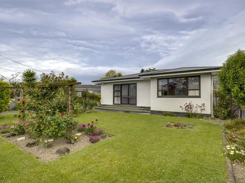 14 Harold Holt Avenue, Onekawa